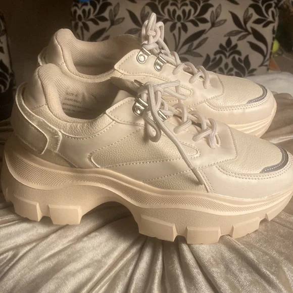 🎀 Berness pale Pink Sneakers Size 6 Chunky Platform - Never Worn - Picture 6 of 8